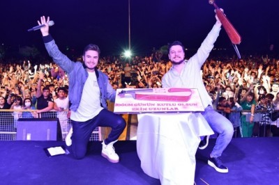 Ekin Uzunlar, yeni yaşını Altınova’da kutladı