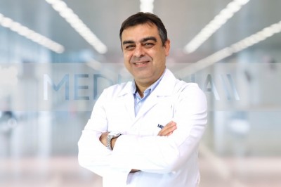 Üroloji Uzmanı Prof. Dr. Altınova, ürolojide gelişen lazer teknolojisinin kapsamını anlattı