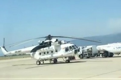 Yangın helikopterleri Koca Seyit Havalimanından yakıt ikmâli yapıyor