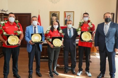 Olimpiyat şampiyonları Ordu’da el üstünde