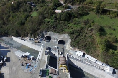 Dünyanın üçüncü en uzun çift tüplü kara yolu tüneli Zigana'da sona yaklaşıldı