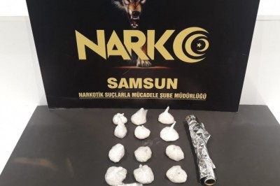 Samsun'da satışa hazır 14 paket metamfetamin ile yakalandı