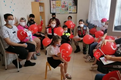 jandarma'dan özel çocuklara ziyaret