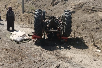 Niğde'de traktör devrildi: 1 ölü, 1 yaralı