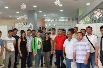 Özbek heyetten Bursa Mobilyası'na tam puan