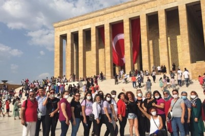 Orman yangınlarında gönüllü mücadele eden kadınlardan Anıtkabir ziyareti