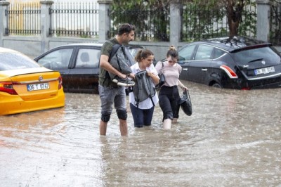 Ankara'yı Sel Götürüyor