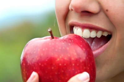 Sağlıklı Dişleriniz Olması İçin Tüketmeniz Gereken 8 Besin